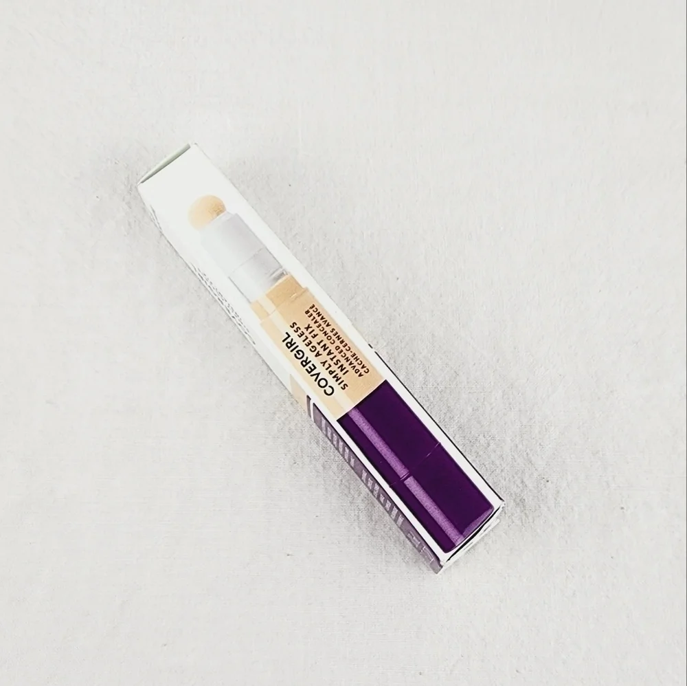 LAST ONE 🔥 Covergirl Simply ageless instant fix advanced concealer
